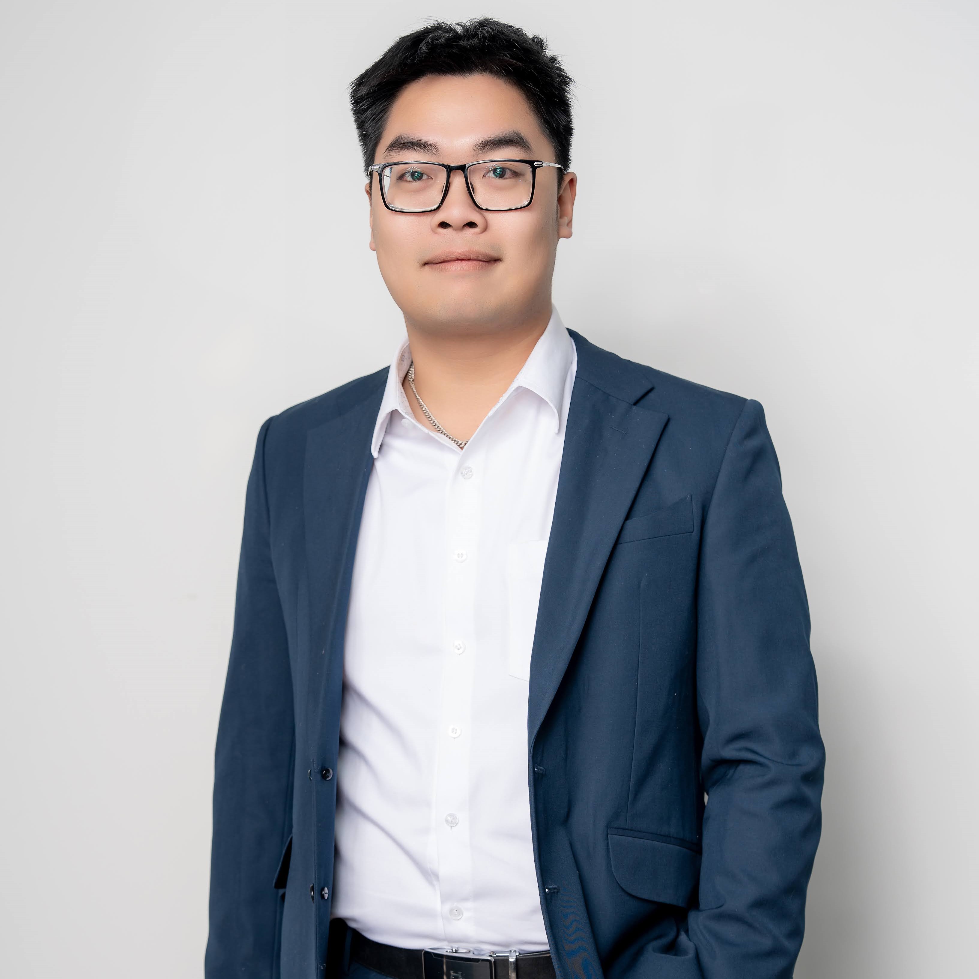 NGUYỄN VIỆT SƠN 